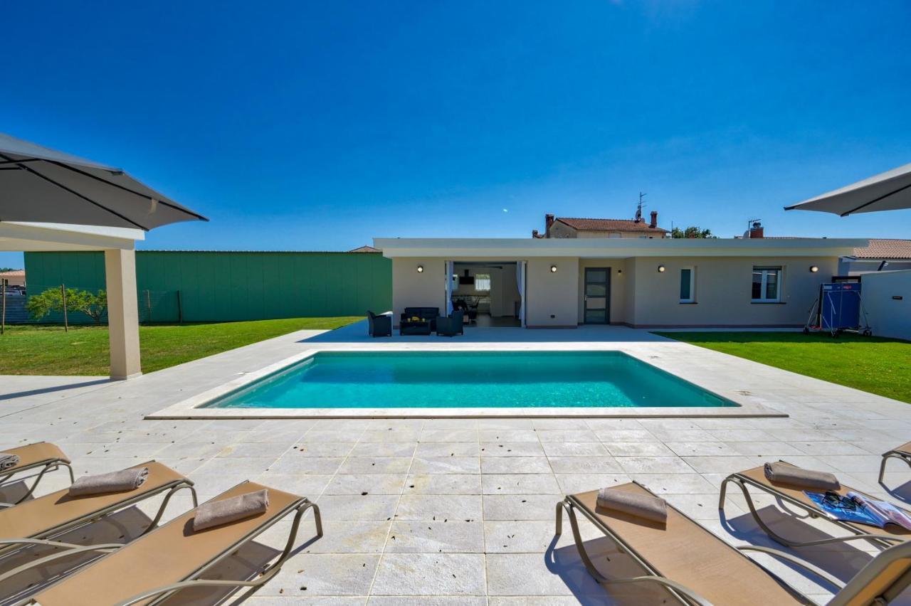 Villa Monte Vernal Пула Экстерьер фото